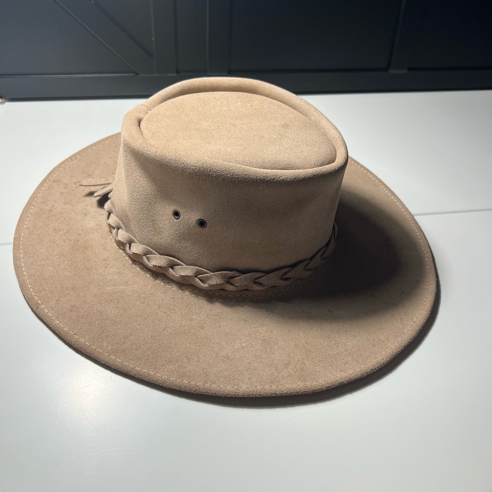 Australian Bush Hat, suede unisex, size Large
Purchased new in Australia